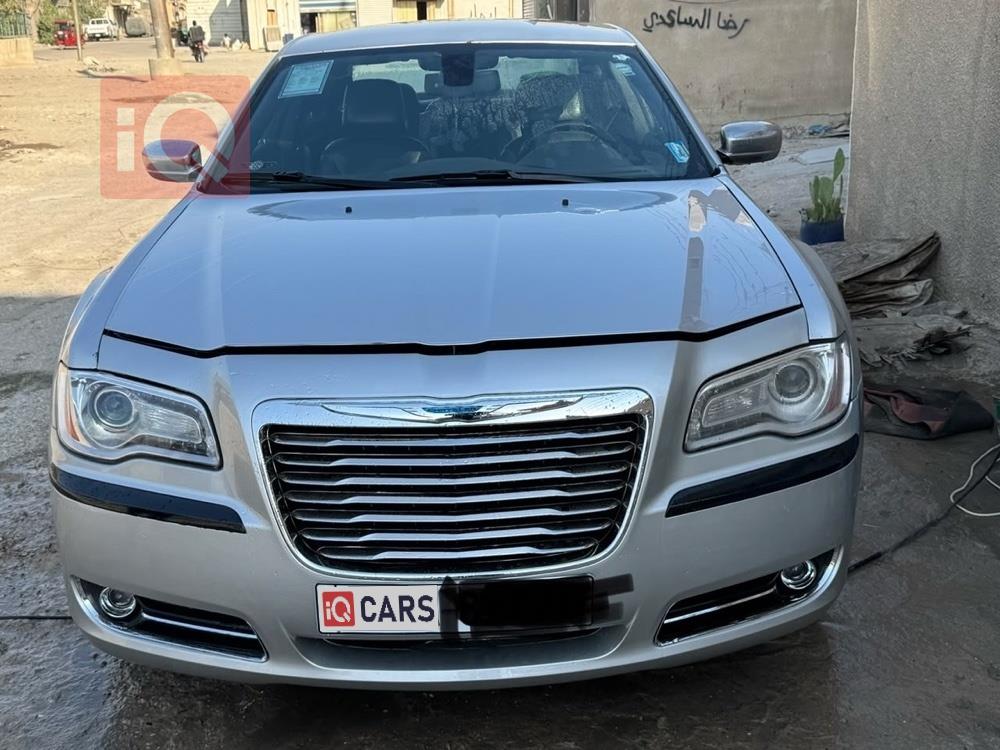 كرايسلر 300